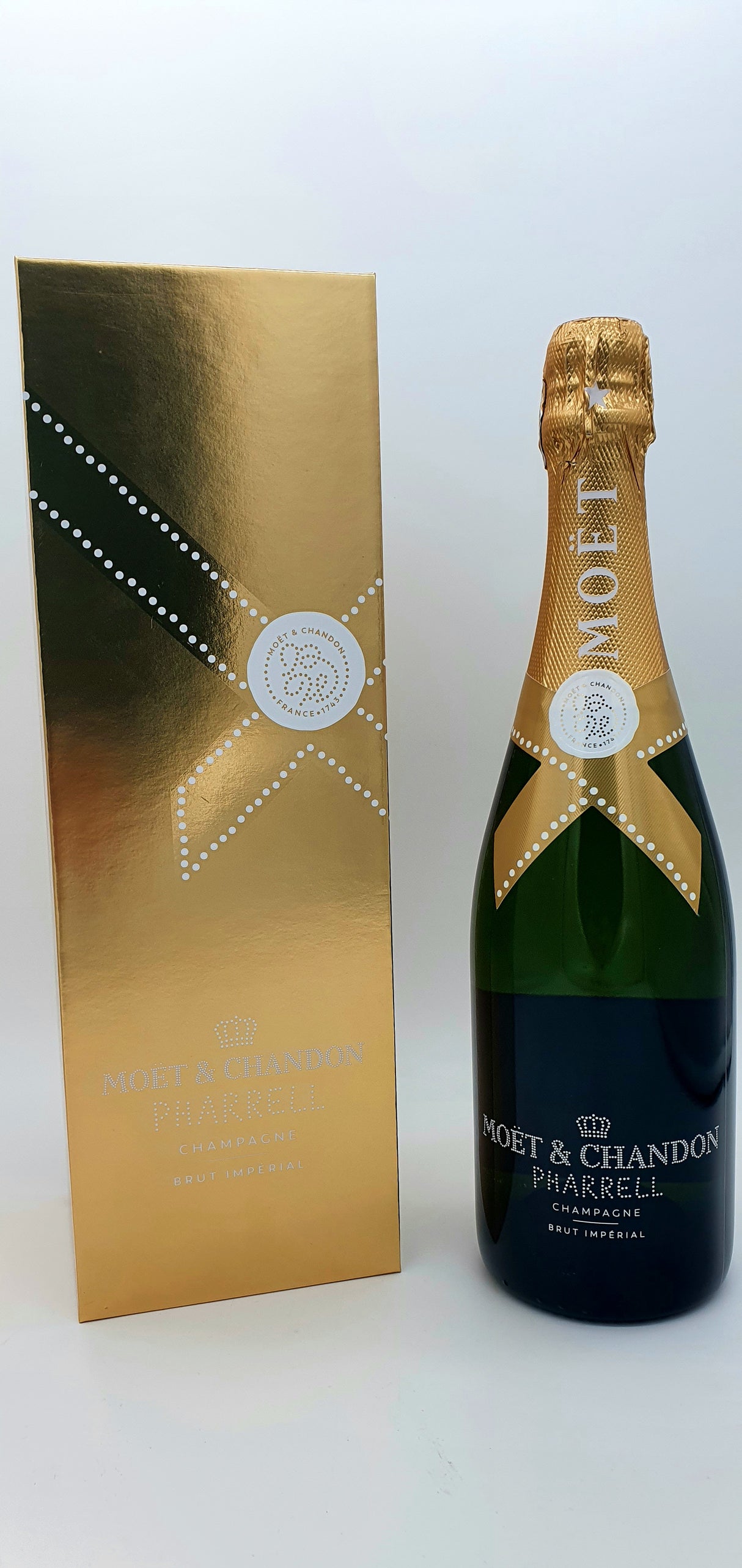 Moet & Chandon X Pharrell Williams Édition Limitée Brut Impérial Geschenkhülle gold